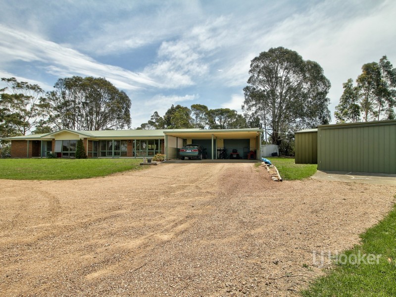 6 Dwyer Street, Wy Yung VIC 3875