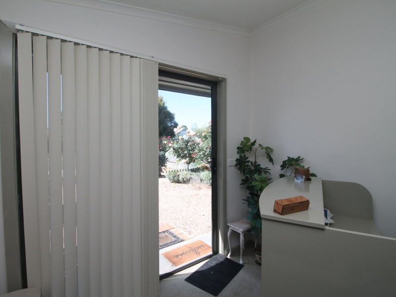 1 Grosvenor Court, Bairnsdale VIC 3875