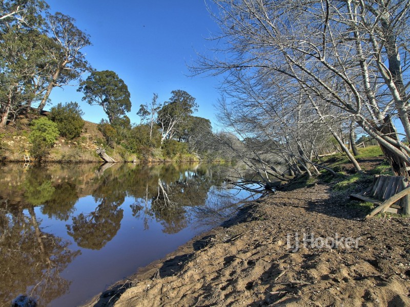 68 Johnsons Road, Bumberrah VIC 3902