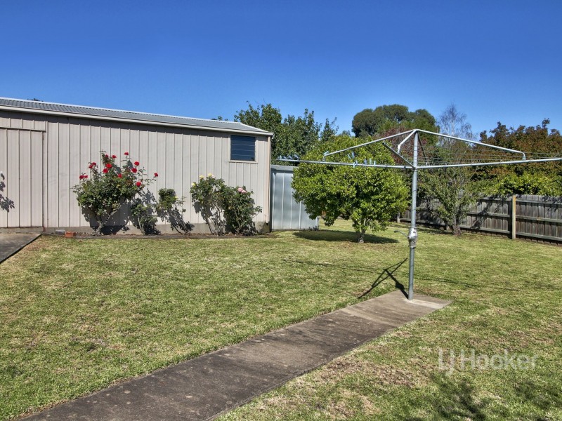 14 Riley Street, Bairnsdale VIC 3875