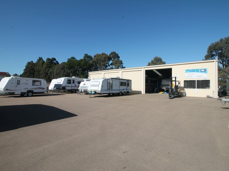 8 Meringo Place, Bairnsdale VIC 3875