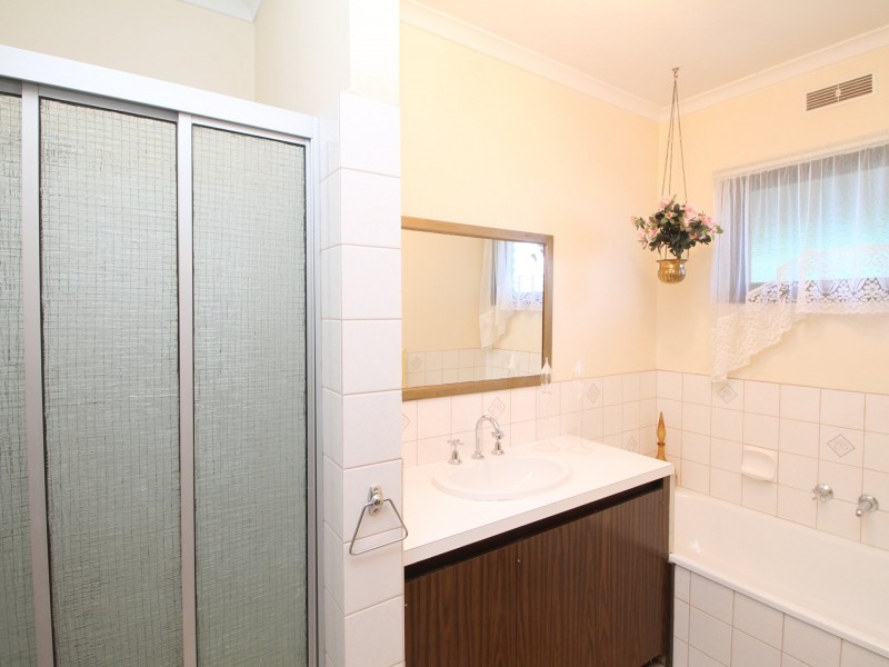 13 Glenda Court, Bairnsdale VIC 3875