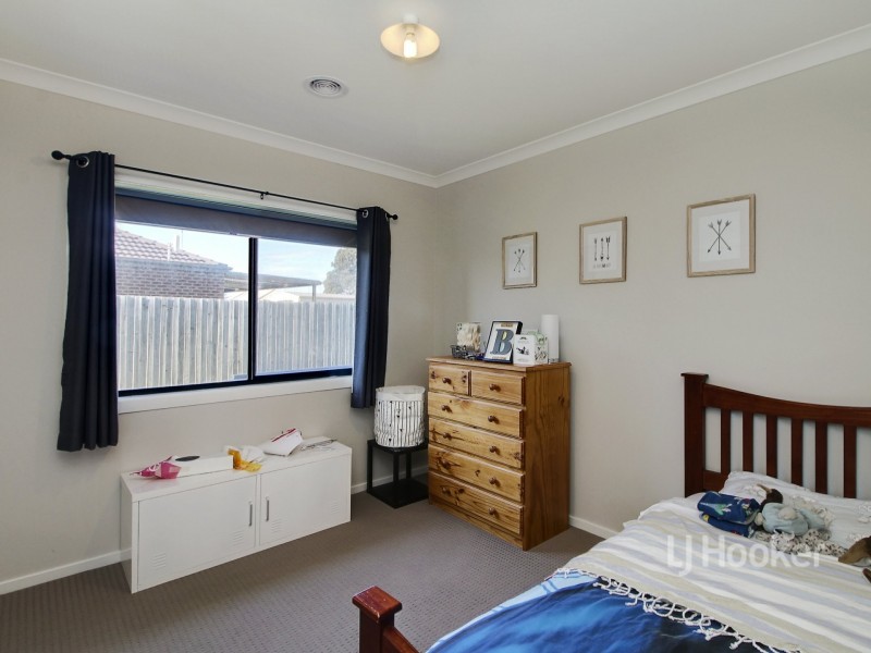 24 Len Cook Drive, Eastwood VIC 3875