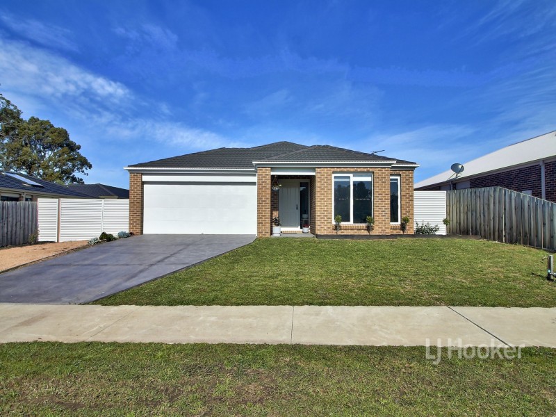 35 Len Cook Drive, Eastwood VIC 3875