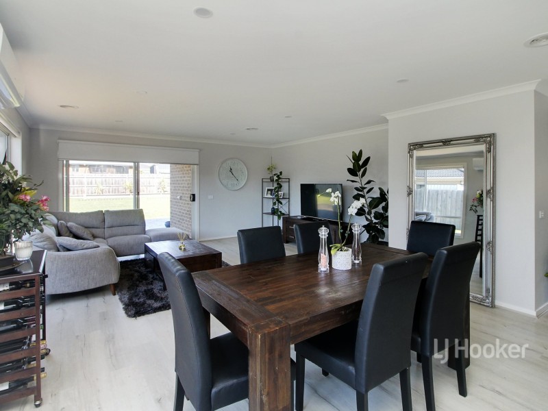 35 Len Cook Drive, Eastwood VIC 3875