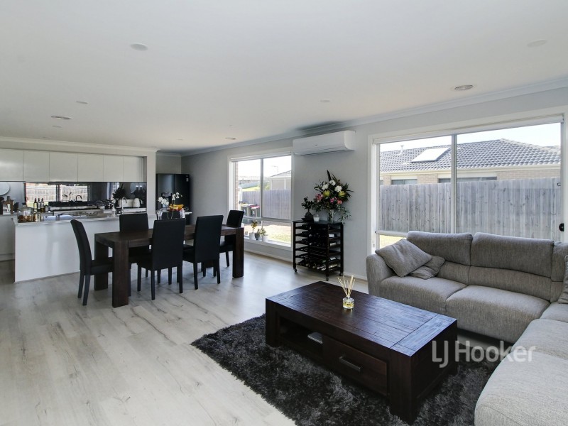 35 Len Cook Drive, Eastwood VIC 3875