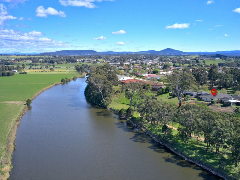 10 Charlton Place, Eastwood VIC 3875