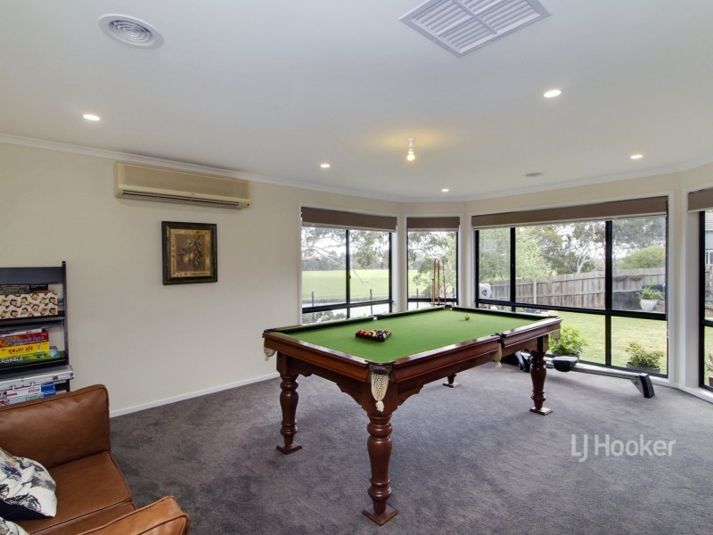 10 Charlton Place, Eastwood VIC 3875