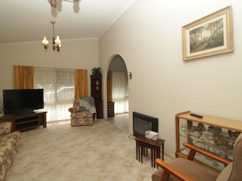 8 Grosvenor Court, Bairnsdale VIC 3875