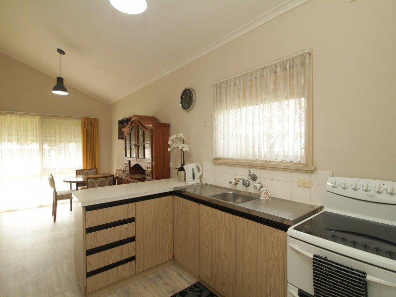 8 Grosvenor Court, Bairnsdale VIC 3875