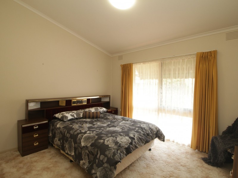 8 Grosvenor Court, Bairnsdale VIC 3875