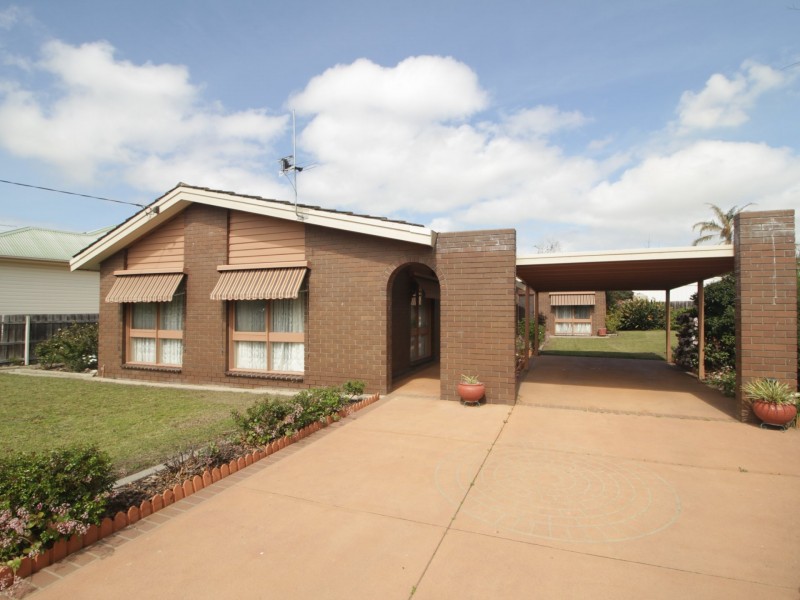 8 Grosvenor Court, Bairnsdale VIC 3875