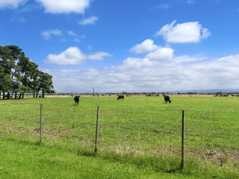 775 Ives Road, Hillside VIC 3875