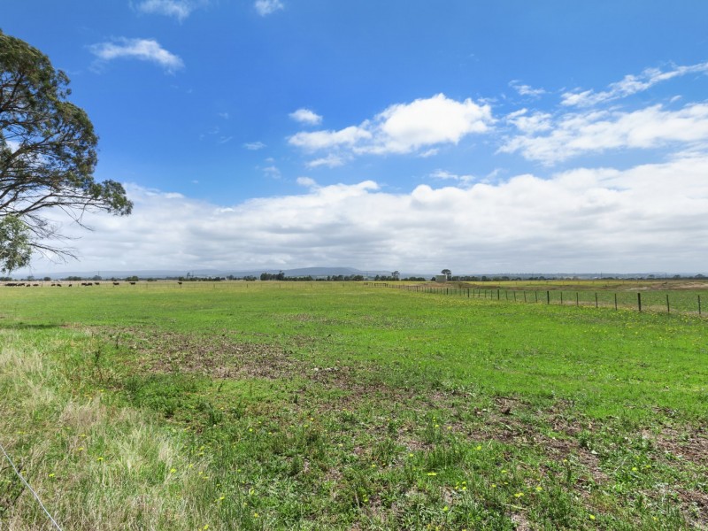 775 Ives Road, Hillside VIC 3875