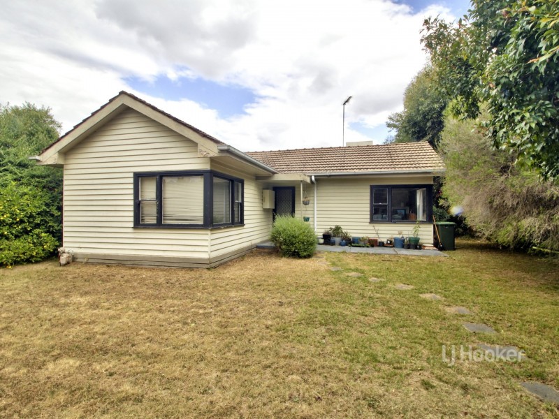 97 Bredt Street, Bairnsdale VIC 3875