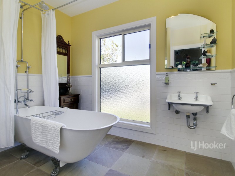 28 Robb Street, Bairnsdale East VIC 3875