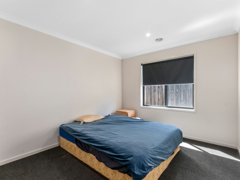 13 Len Cook Drive, Eastwood VIC 3875