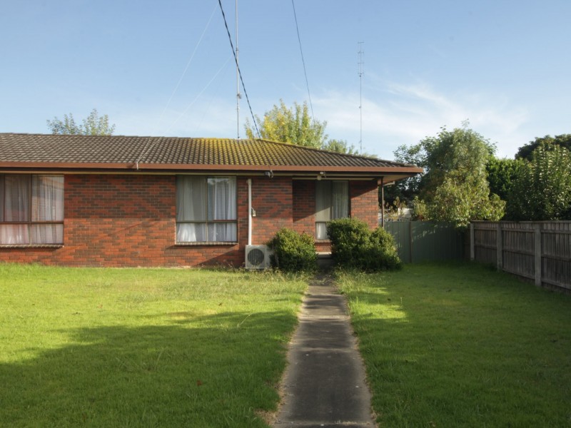 2/14 Dahlsen Crescent, Bairnsdale VIC 3875