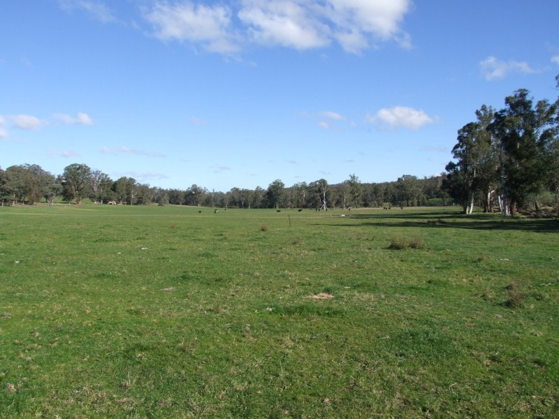 288 Holloways Road, Buchan South VIC 3885