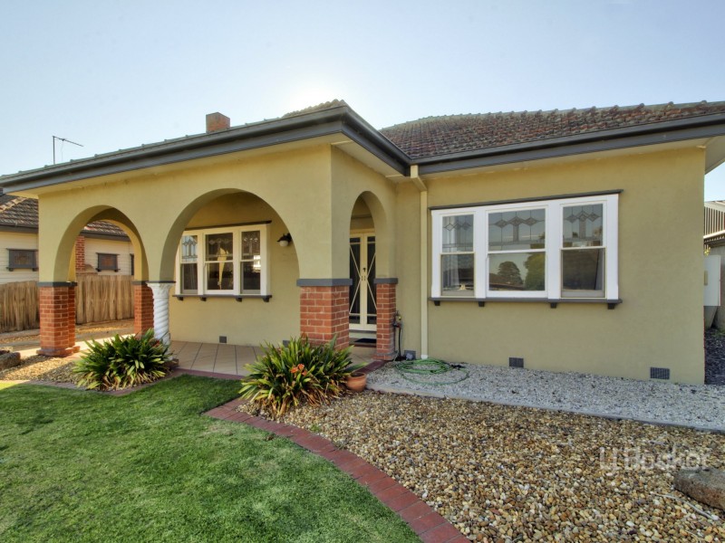 74 Francis Street, Bairnsdale VIC 3875