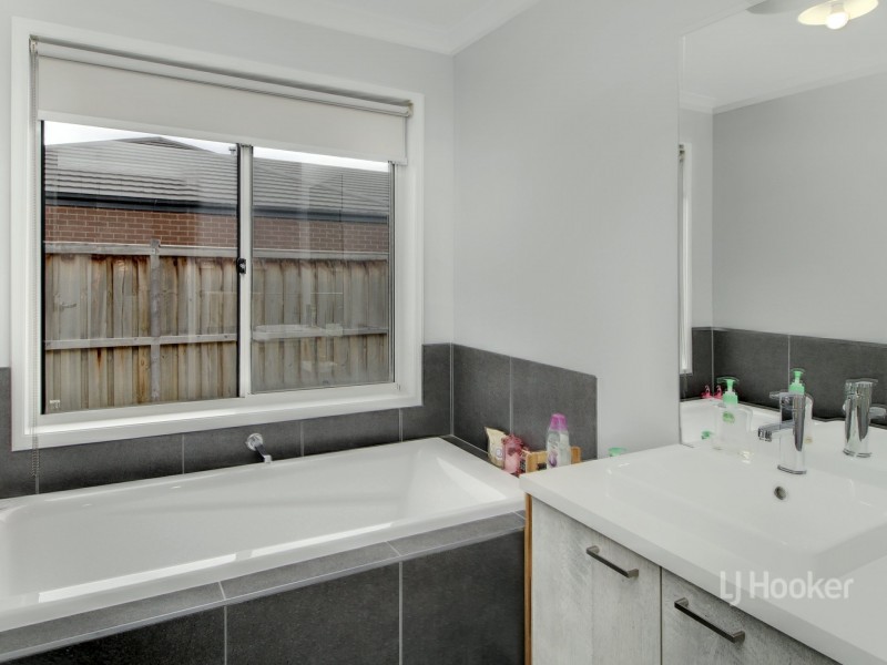 25 Brolga Street, Bairnsdale VIC 3875