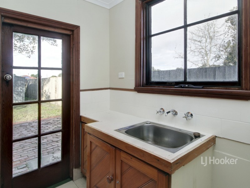 17 Macrae Street, Bairnsdale VIC 3875