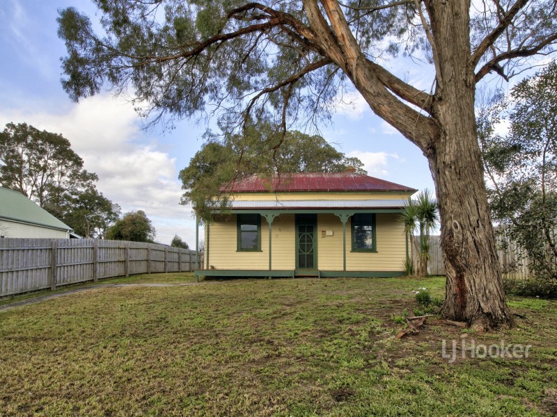 17 Macrae Street, Bairnsdale VIC 3875