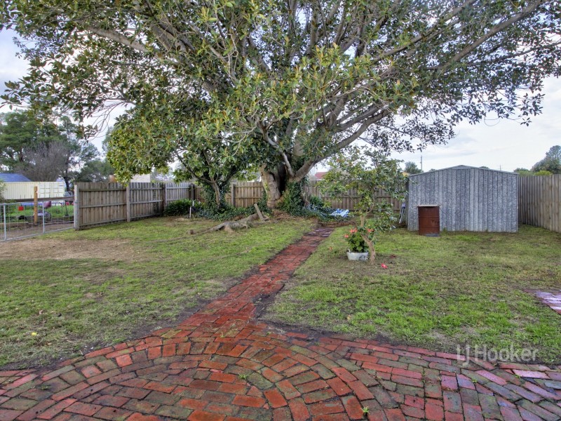 17 Macrae Street, Bairnsdale VIC 3875