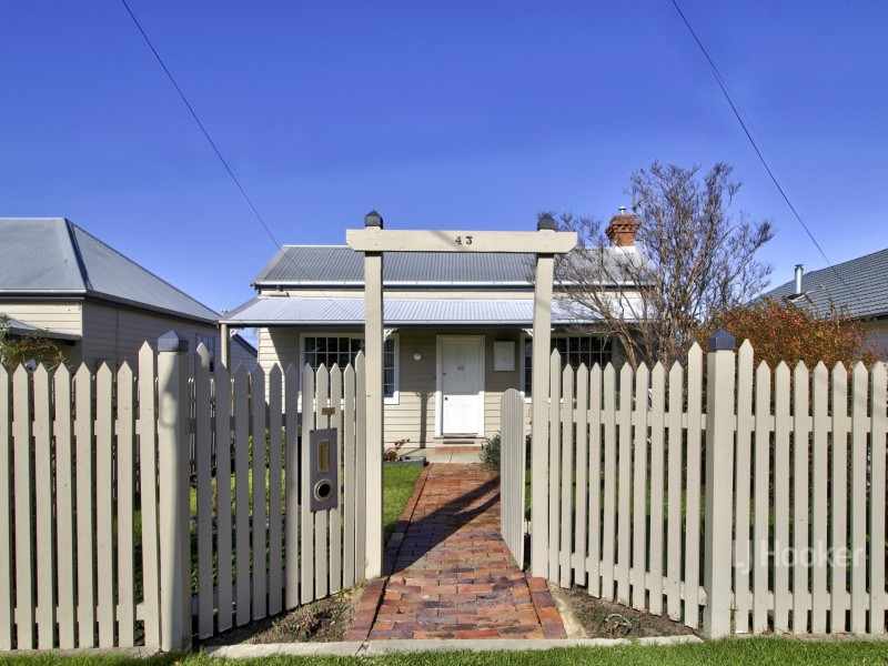 43 Pinnock Street, Bairnsdale VIC 3875
