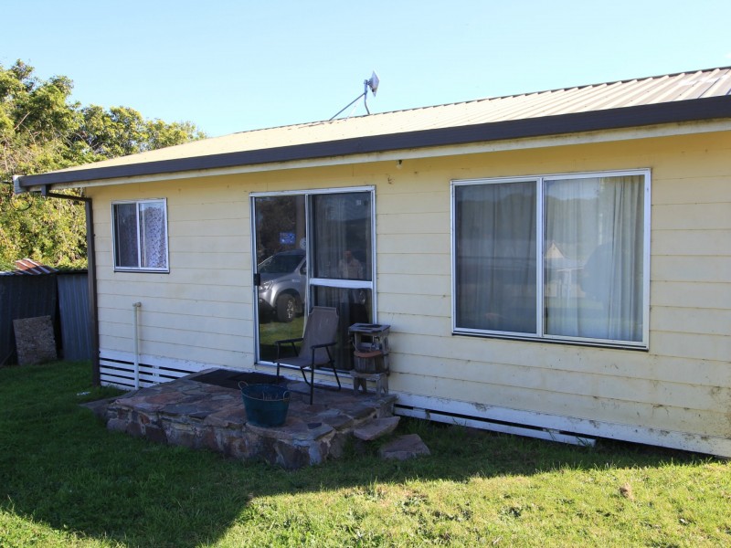 13 Great Alpine Road, Bruthen VIC 3885