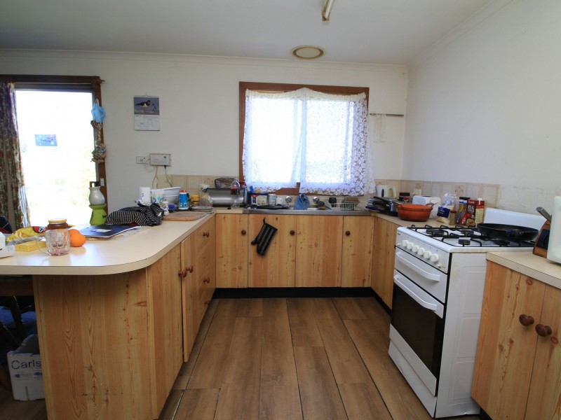 13 Great Alpine Road, Bruthen VIC 3885