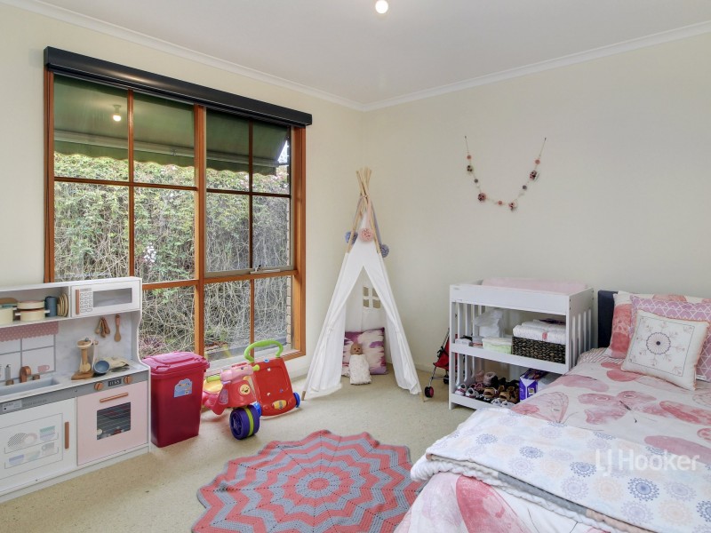 13 Harnham Drive, Bairnsdale VIC 3875