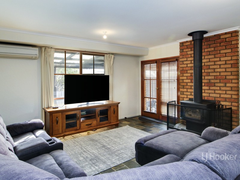 13 Harnham Drive, Bairnsdale VIC 3875