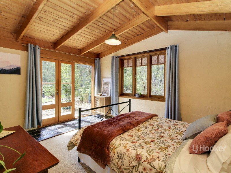 11 Cockatoo Lane, Bruthen VIC 3885