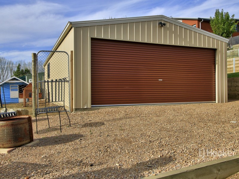 35 Harnham Drive, Bairnsdale VIC 3875