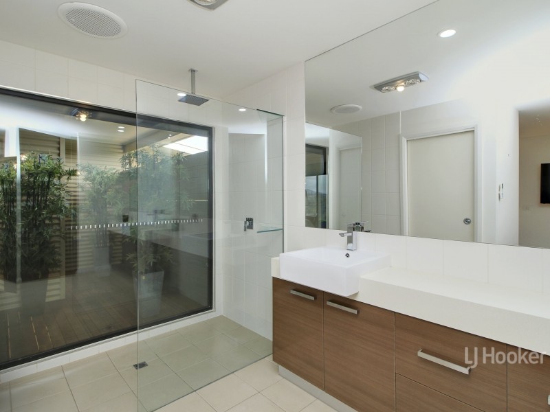 35 Harnham Drive, Bairnsdale VIC 3875