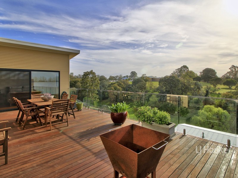 35 Harnham Drive, Bairnsdale VIC 3875