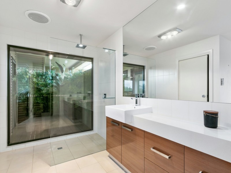 35 Harnham Drive, Bairnsdale VIC 3875