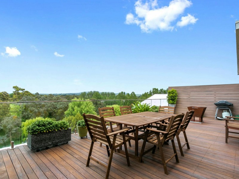 35 Harnham Drive, Bairnsdale VIC 3875