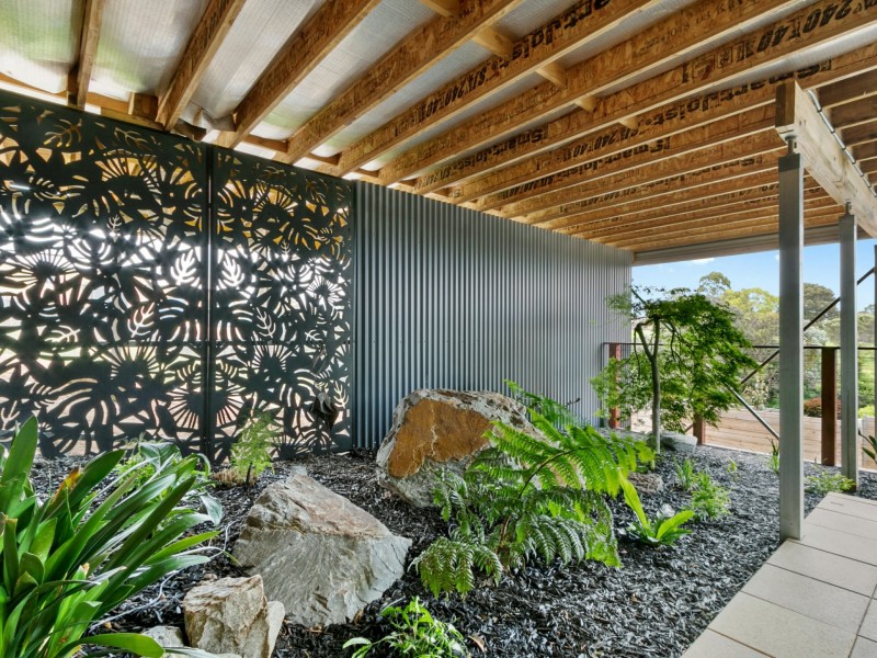 35 Harnham Drive, Bairnsdale VIC 3875