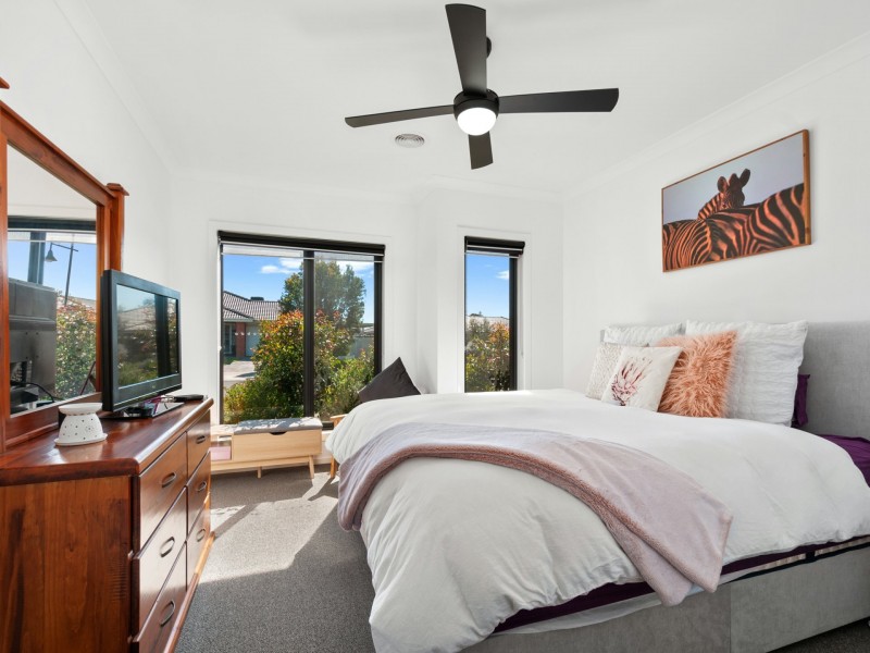 16 Flaxlily Court, Bairnsdale VIC 3875