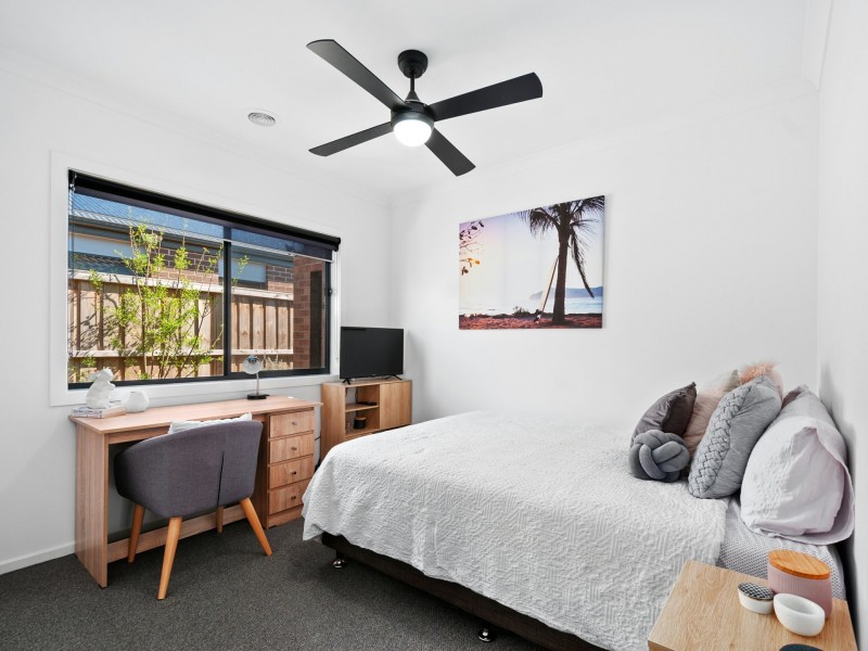 16 Flaxlily Court, Bairnsdale VIC 3875