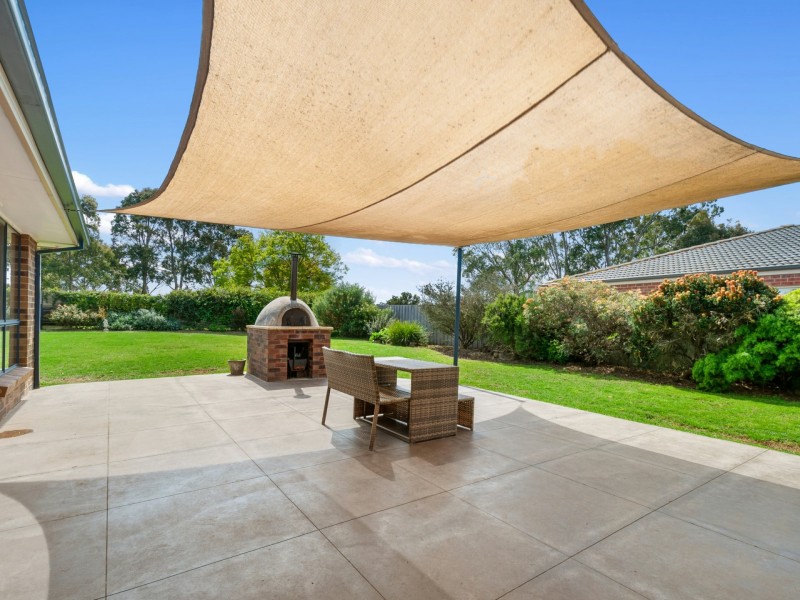 85 Gatehouse Drive, Eastwood VIC 3875