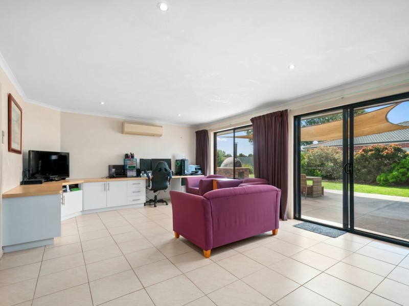 85 Gatehouse Drive, Eastwood VIC 3875