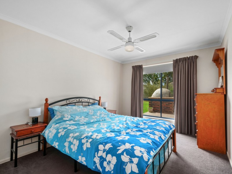 85 Gatehouse Drive, Eastwood VIC 3875