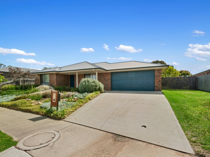 85 Gatehouse Drive, Eastwood VIC 3875
