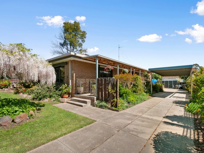 80 Ballantine Street, Bairnsdale VIC 3875