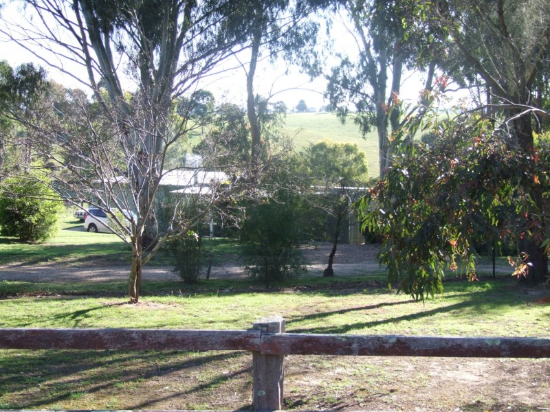 64 Lanteris Road, Wy Yung VIC 3875