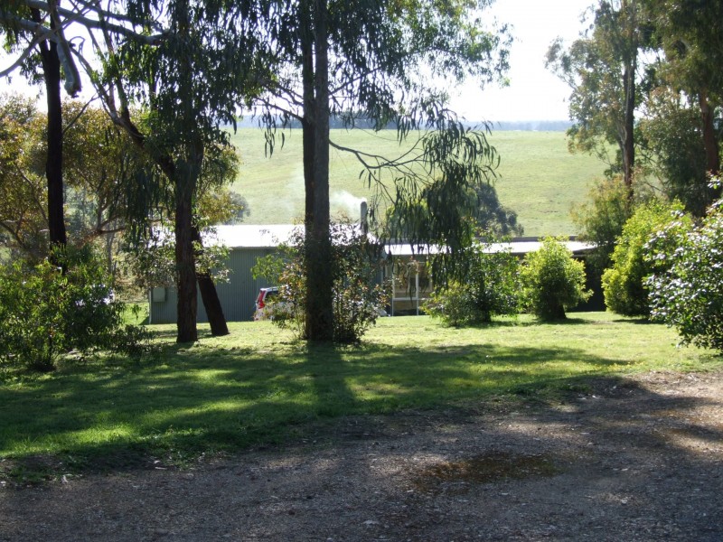 64 Lanteris Road, Wy Yung VIC 3875