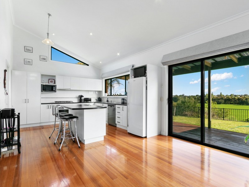 15 Bluff Court, Eastwood VIC 3875